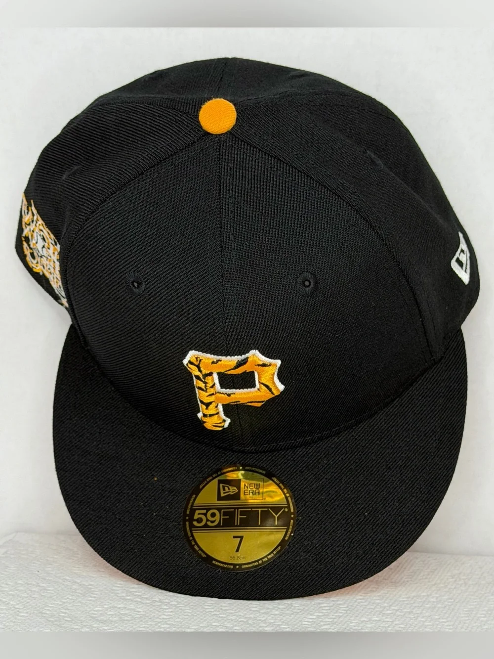New Era Pittsburgh Pirates 59FIFTY Tiger Fill Fitted Hat Size 7 NWT Black MLB